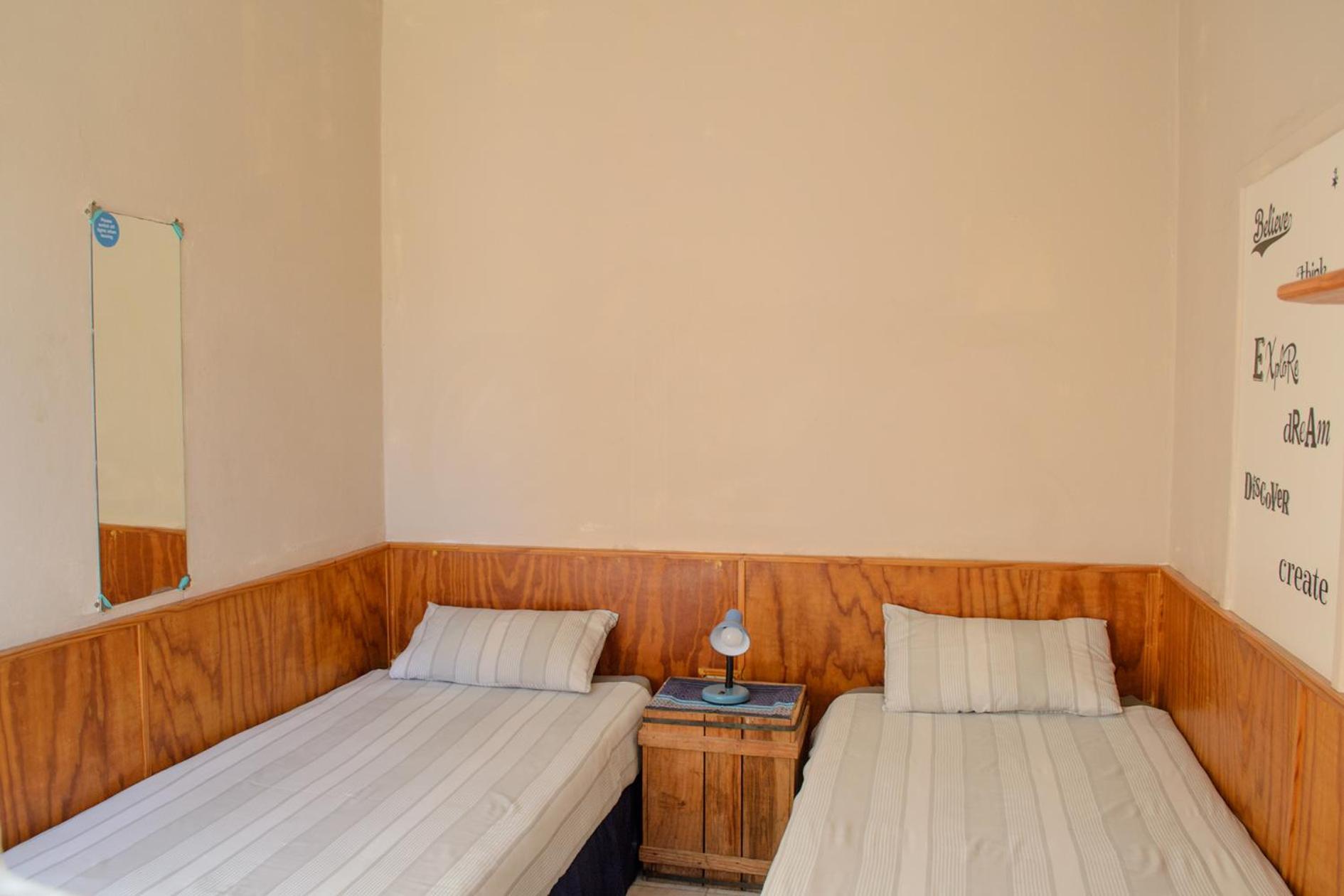 Element Riders Place Backpackers Lüderitz المظهر الخارجي الصورة